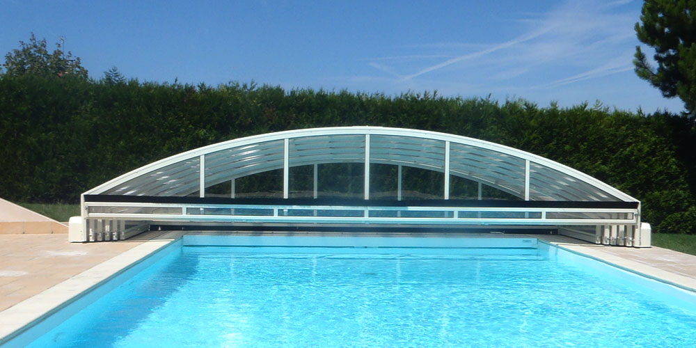 Abris de piscine bas motorisé Génie